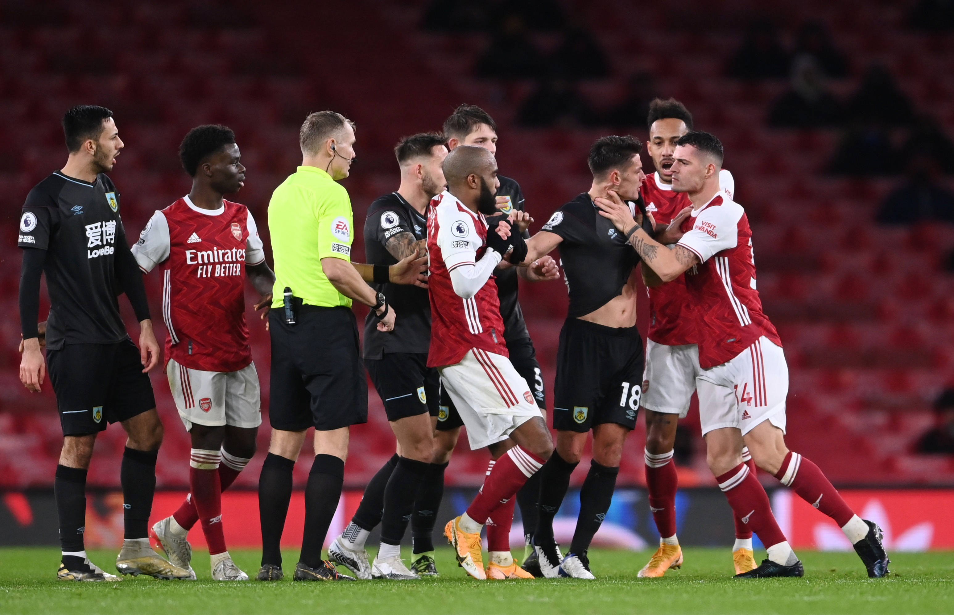 杨雅婷出现 杨雅婷出现